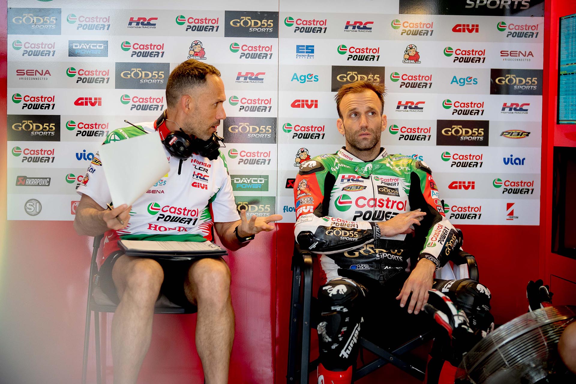 Zarco vuelve a subirse a la moto después de su grave accidente