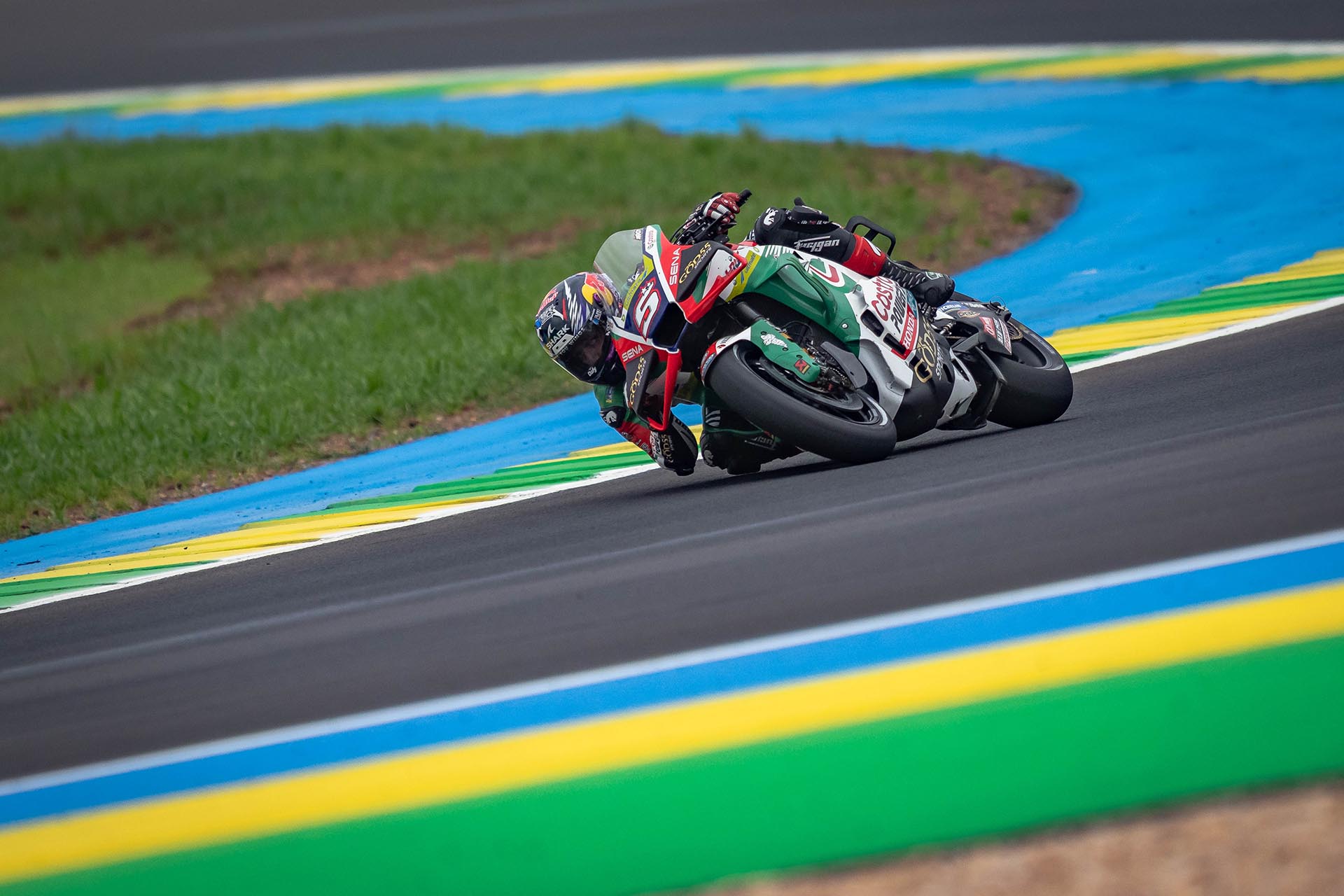 Johann está preparándose para volver a pilotar una MotoGP