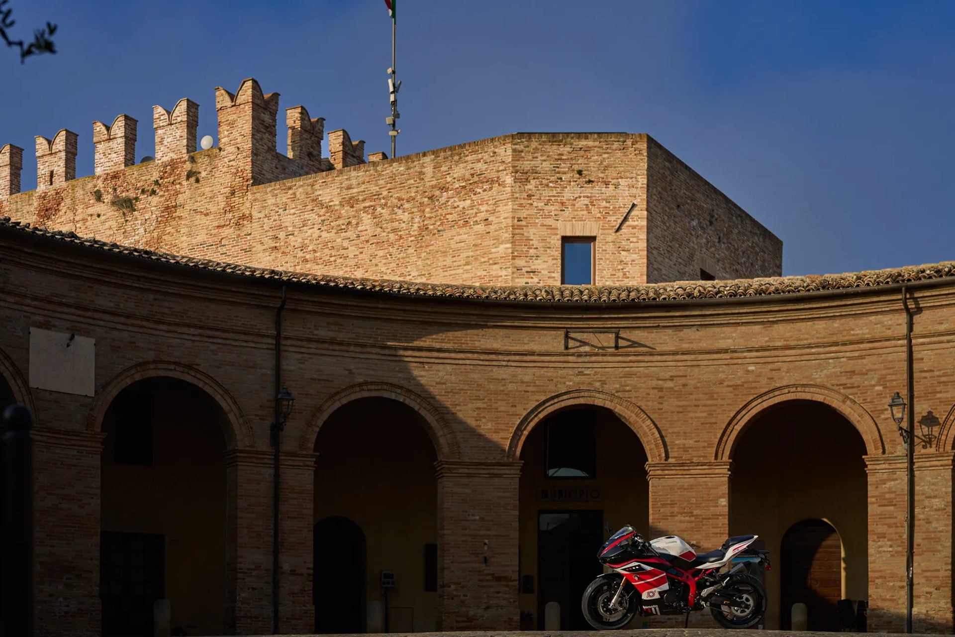 La gama Bimota KB399 aterriza en los concesionarios oficiales de la marca