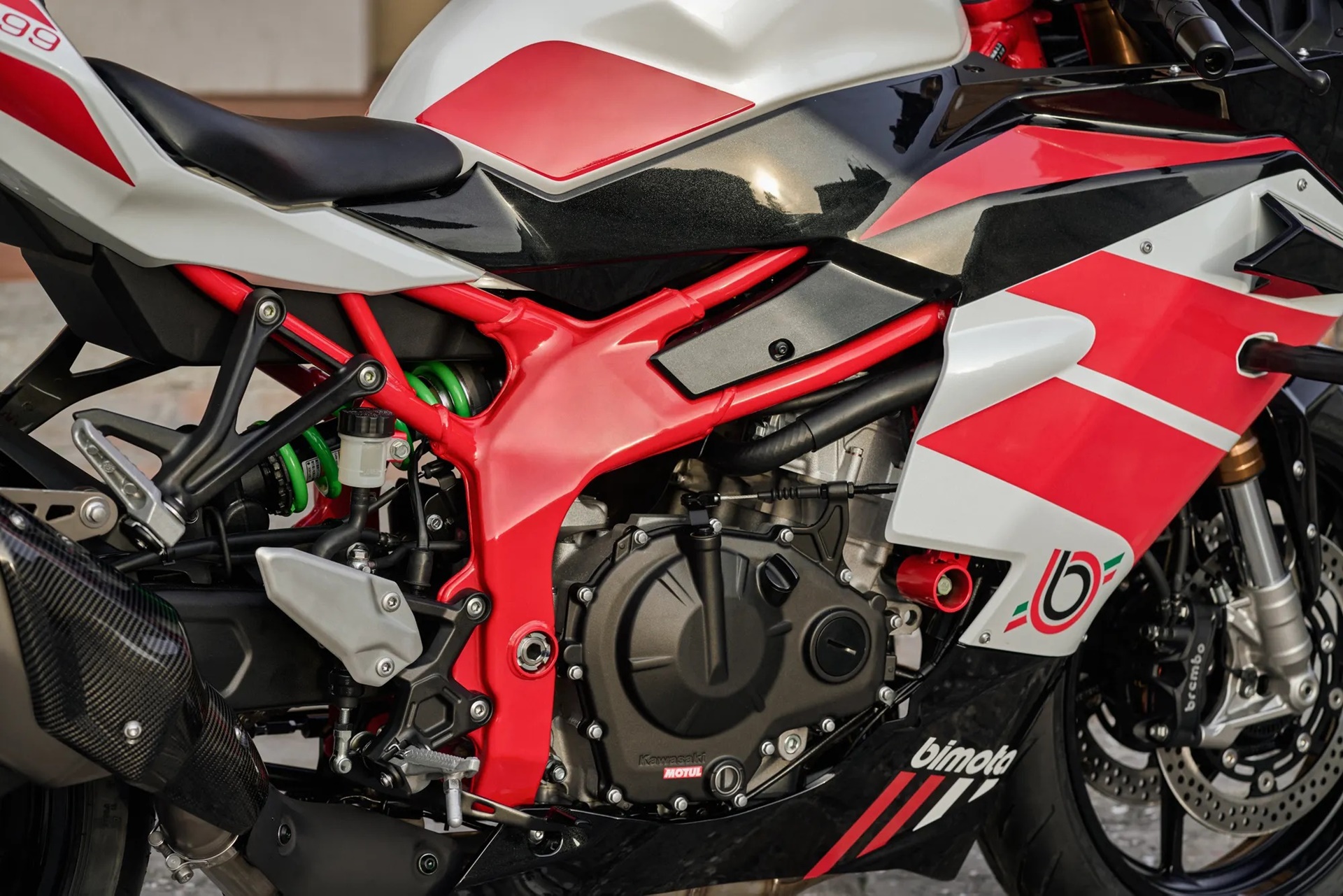 La gama Bimota KB399 aterriza en los concesionarios oficiales de la marca