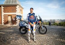 Sam Sunderland retoma su reto de vuelta al mundo en moto en 19 días