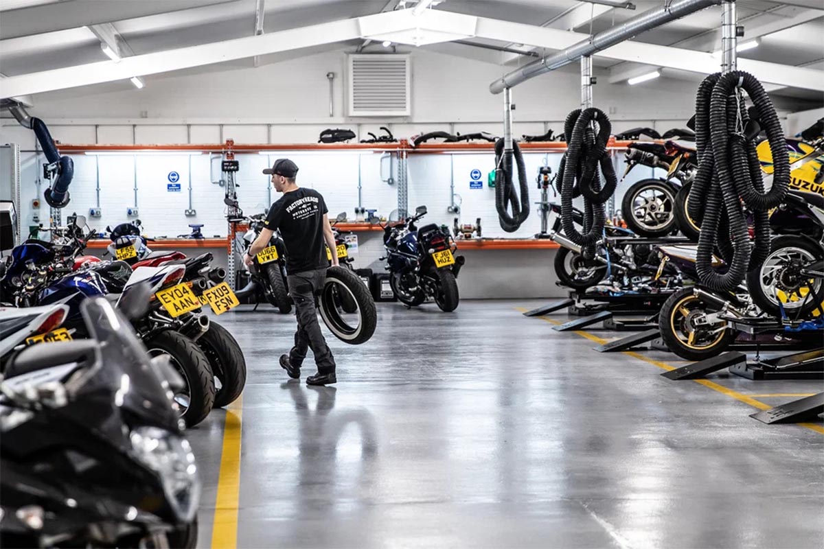 Algunos usuarios llevaron sus motos a revisión y ahora no pueden recogerla