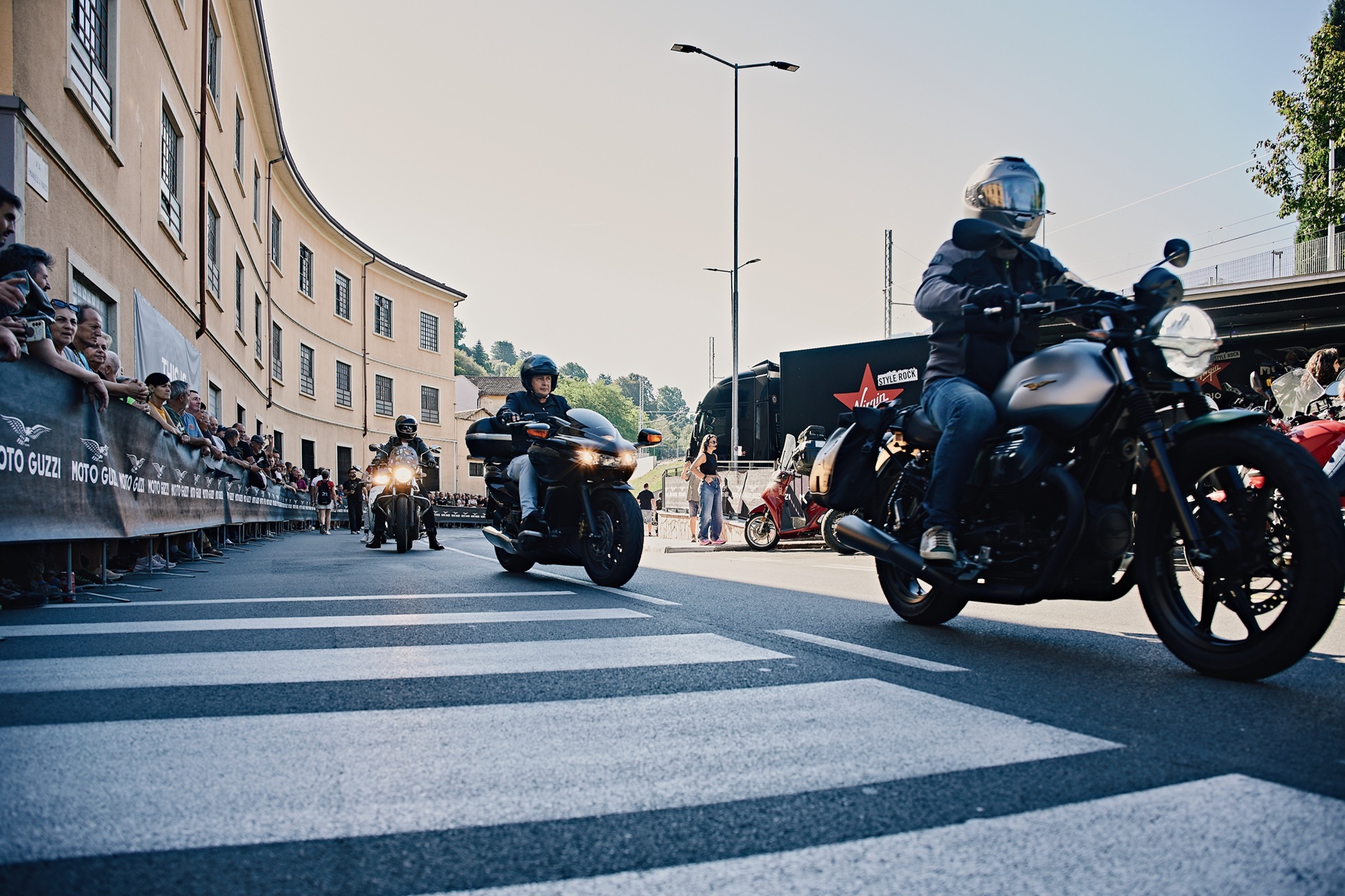 Más de 60.000 aficionados se unen a la fiesta de los Moto Guzzi World Days 2026