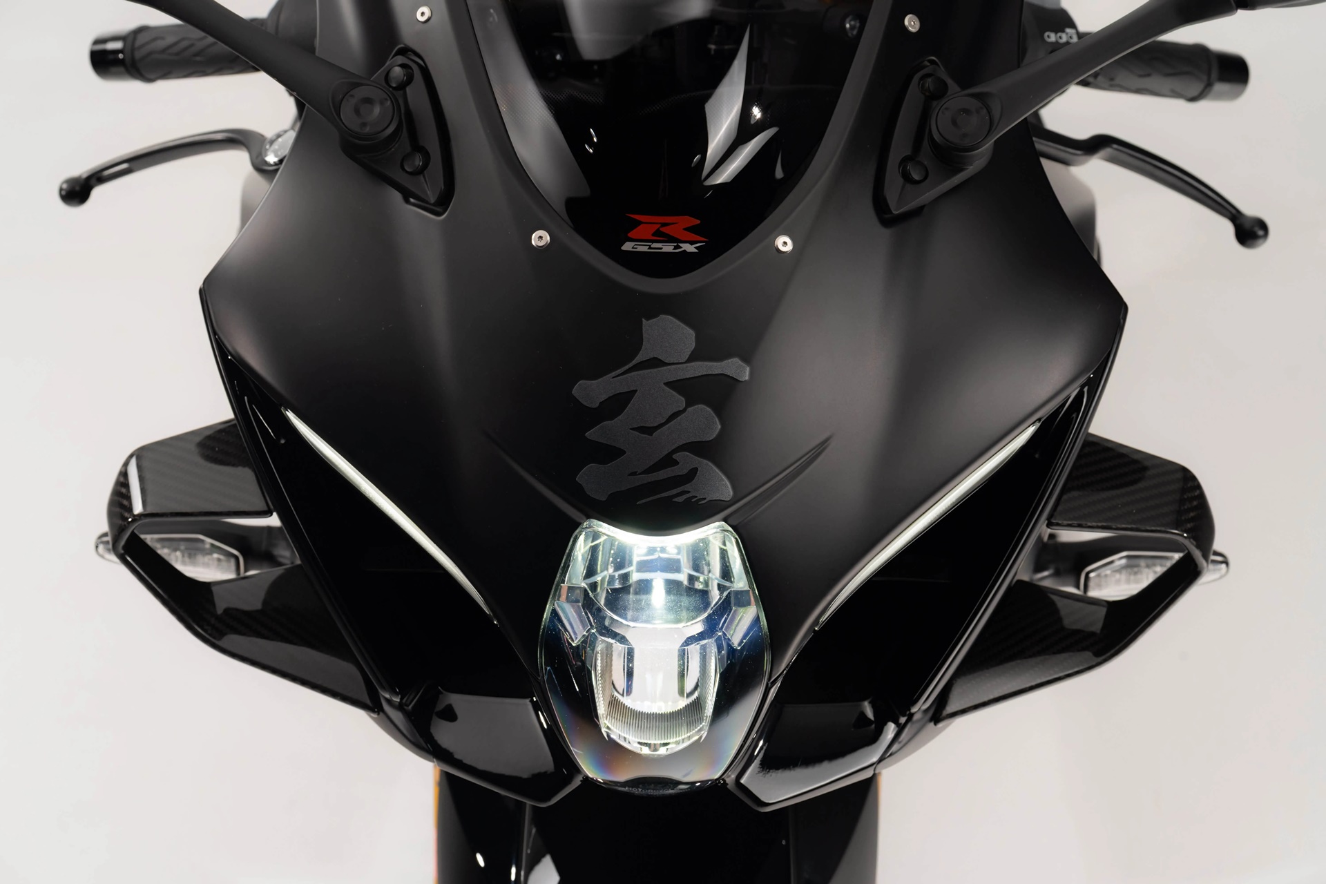 GSX-R1000R Stealth: La última serie limitada de Suzuki inspirada en el mundo náutico