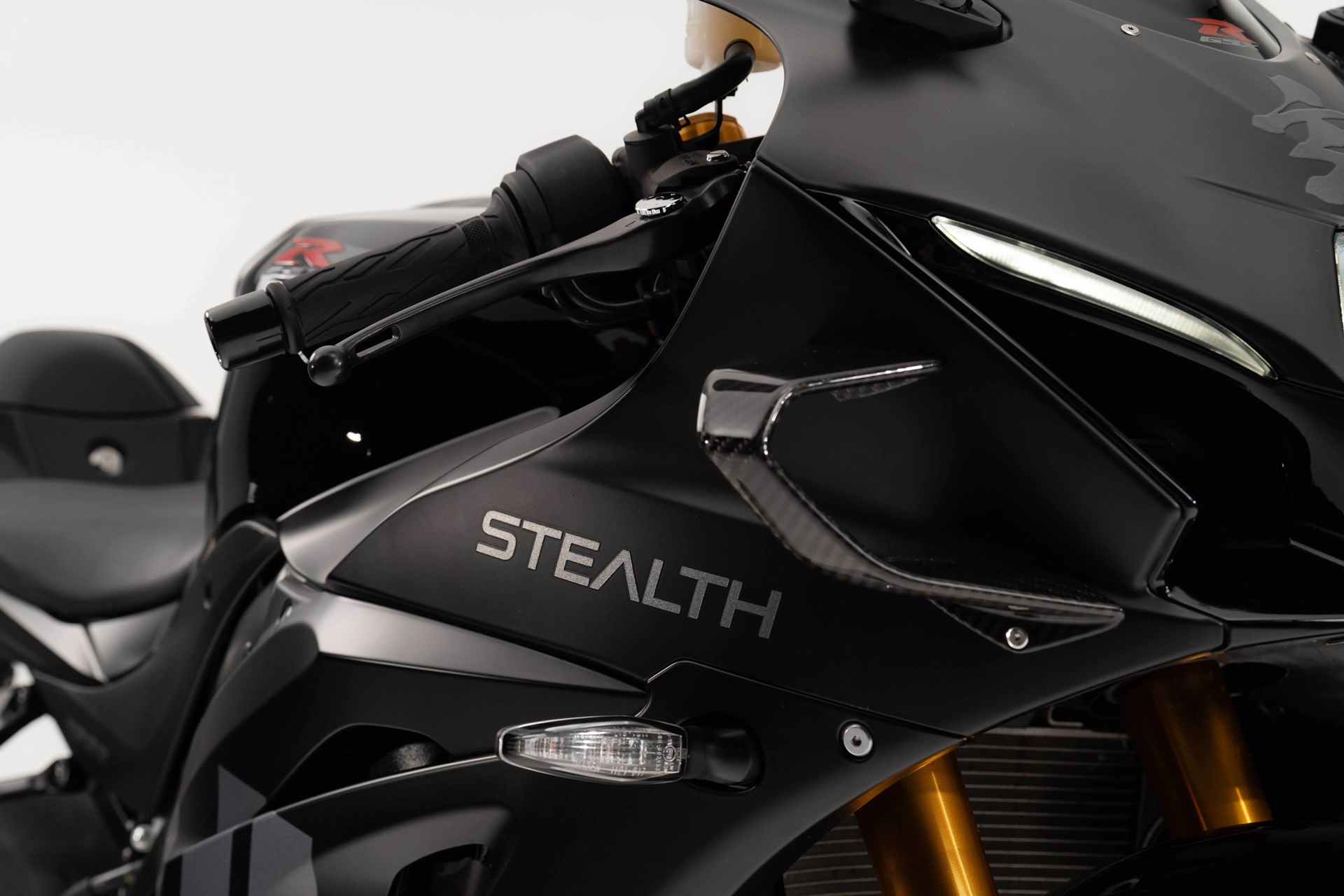 GSX-R1000R Stealth: La última serie limitada de Suzuki inspirada en el mundo náutico