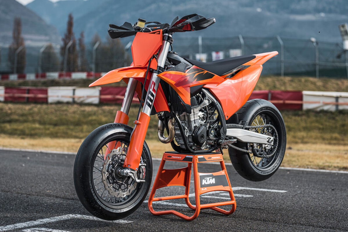 KTM 450 SMR 2027: la diversión en pista está asegurada
