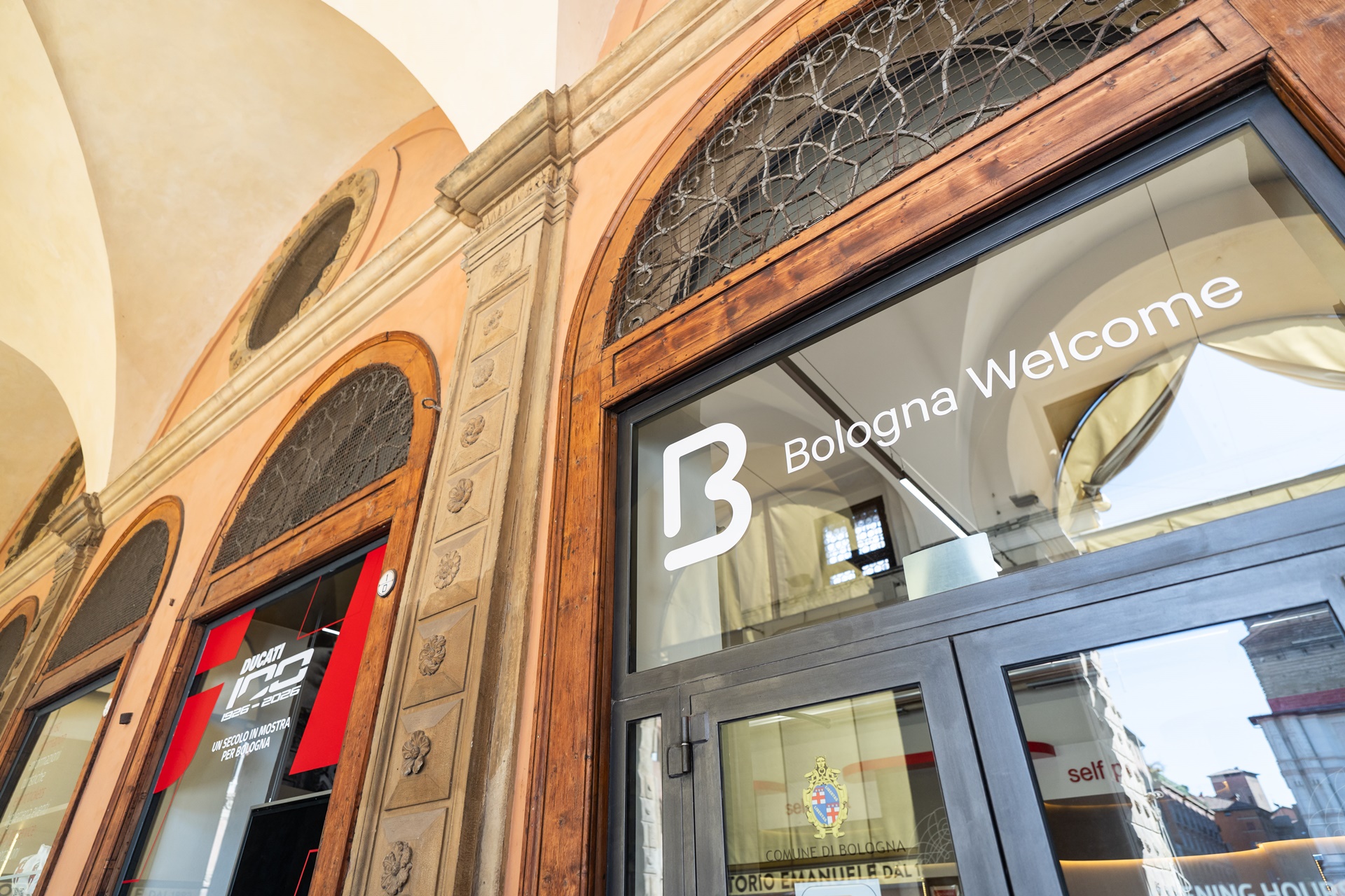 Ducati, con motivo del centenario, lleva la identidad de la empresa al corazón de Bolonia