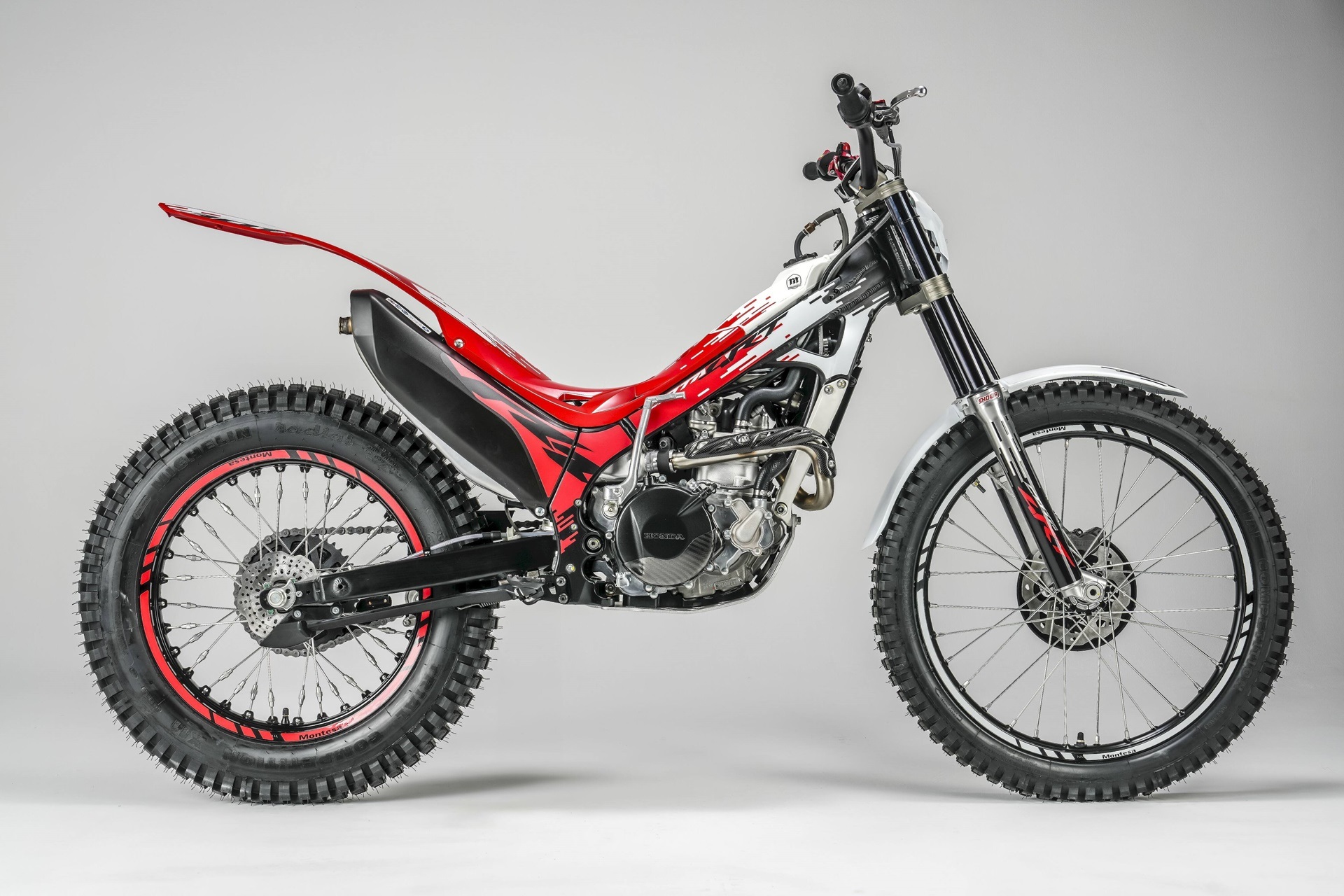 Montesa estrena nuevas decoraciones en su renovada gama 2027