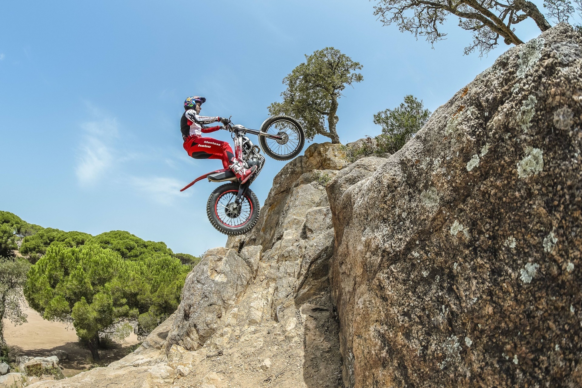 Montesa estrena nuevas decoraciones en su renovada gama 2027
