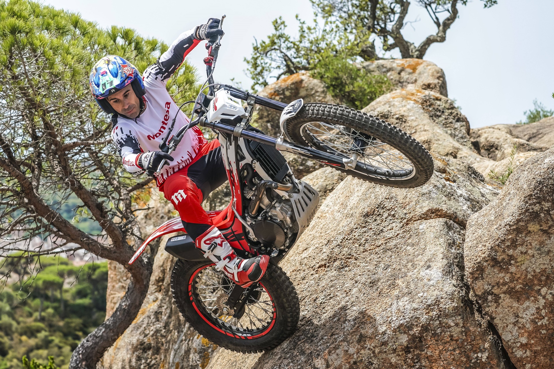 Montesa estrena nuevas decoraciones en su renovada gama 2027