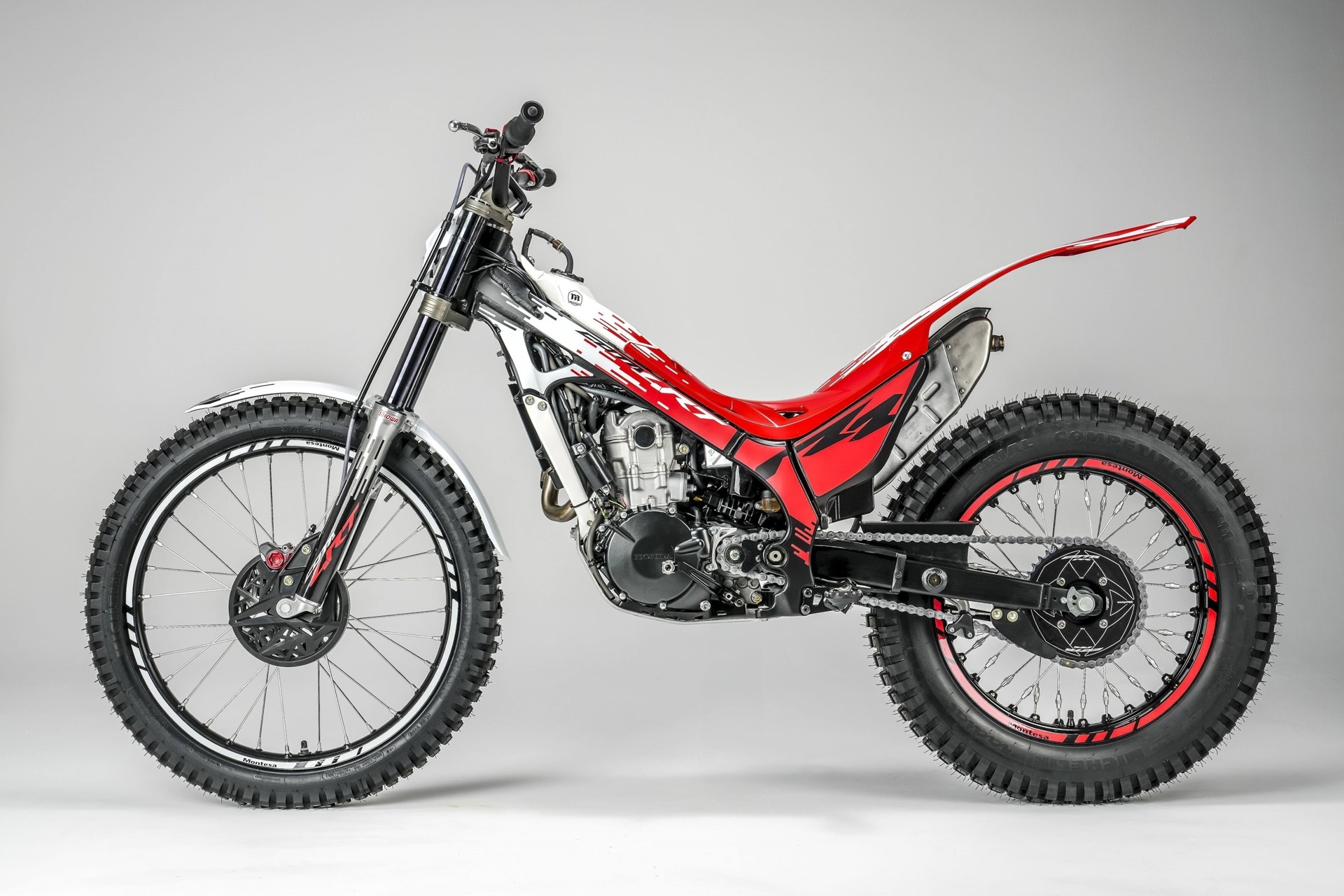 Montesa estrena nuevas decoraciones en su renovada gama 2027