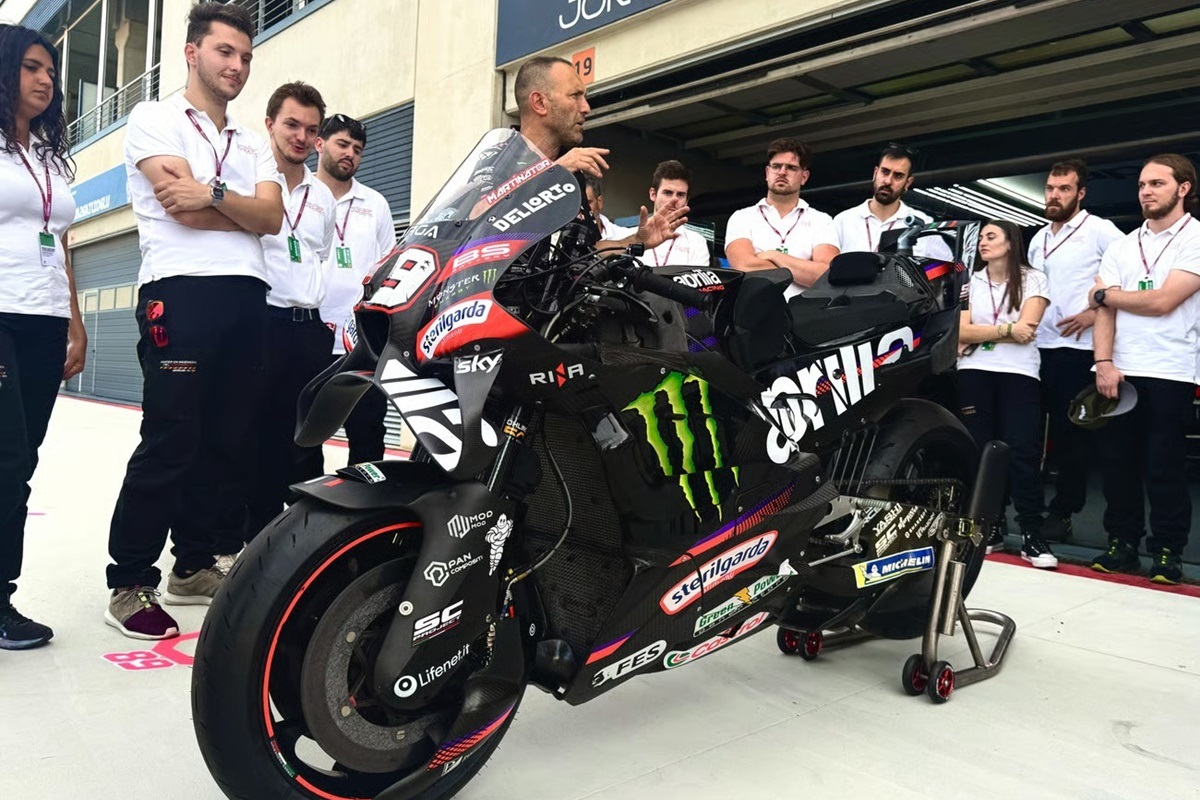 Los alumnos del Máster en Ingeniería del Motorsport viven desde dentro la competición durante el GP de Aragón 2026
