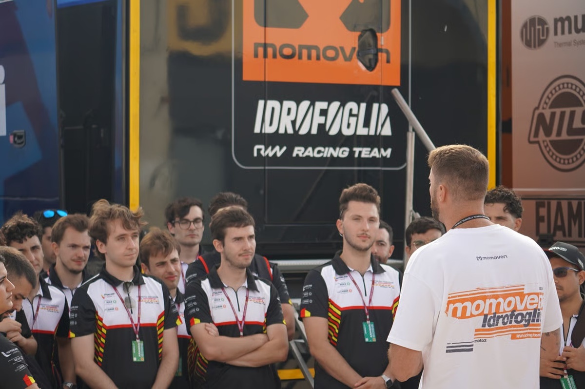 Los alumnos del Máster en Ingeniería del Motorsport viven desde dentro la competición durante el GP de Aragón 2026