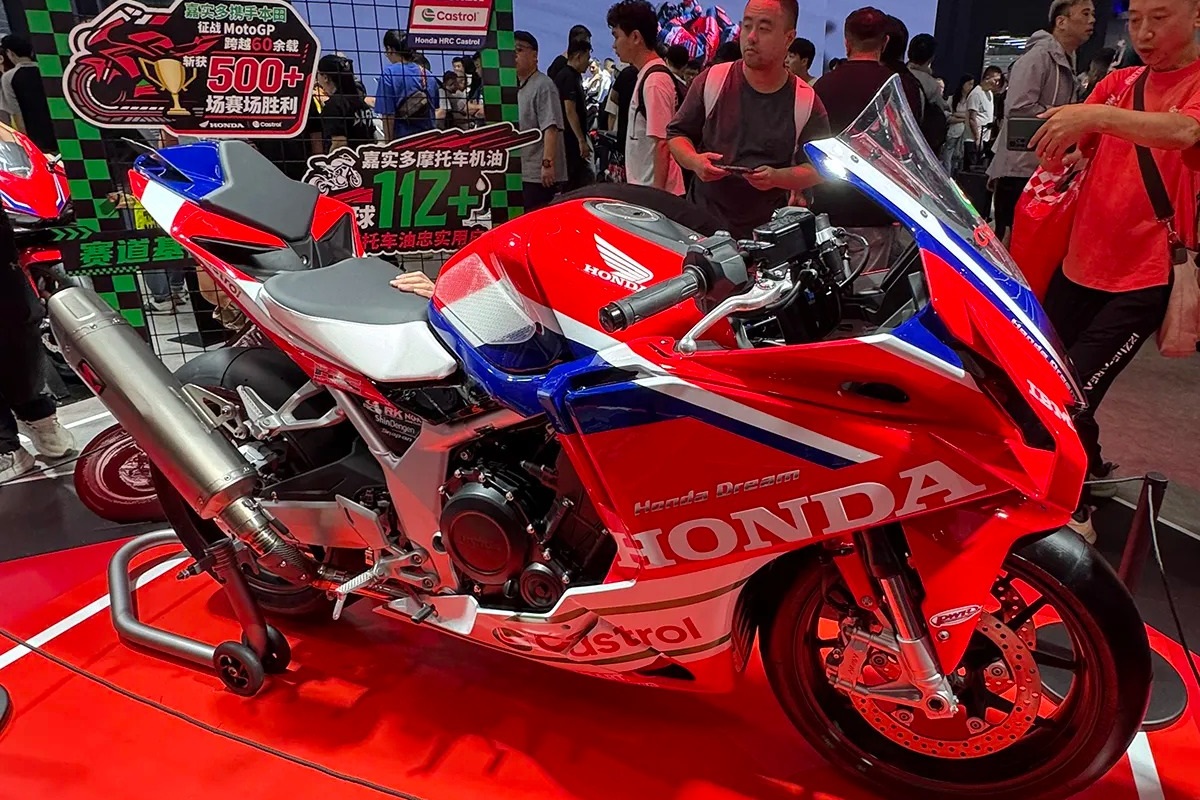 “CBR500R FOUR Racing Color”: Honda presenta un concept a imagen y semejanza de la RC213V de MotoGP