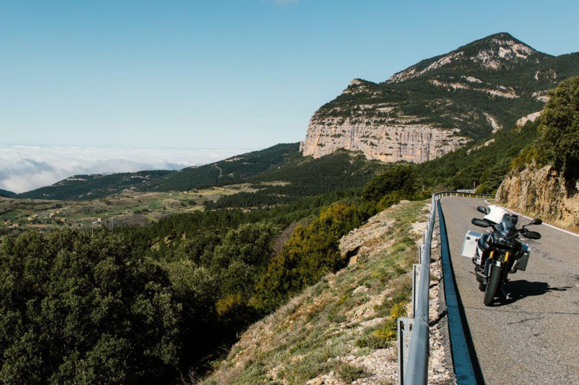Carreteras secundarias rutas de España para motos
