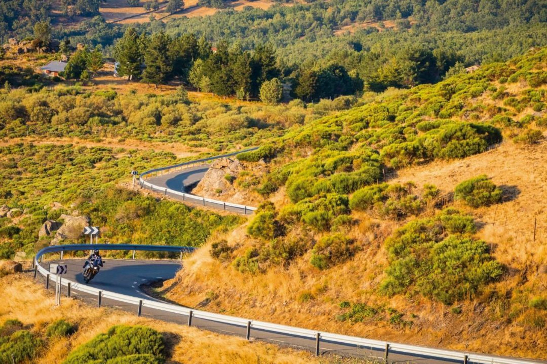 Carreteras secundarias rutas de España para motos