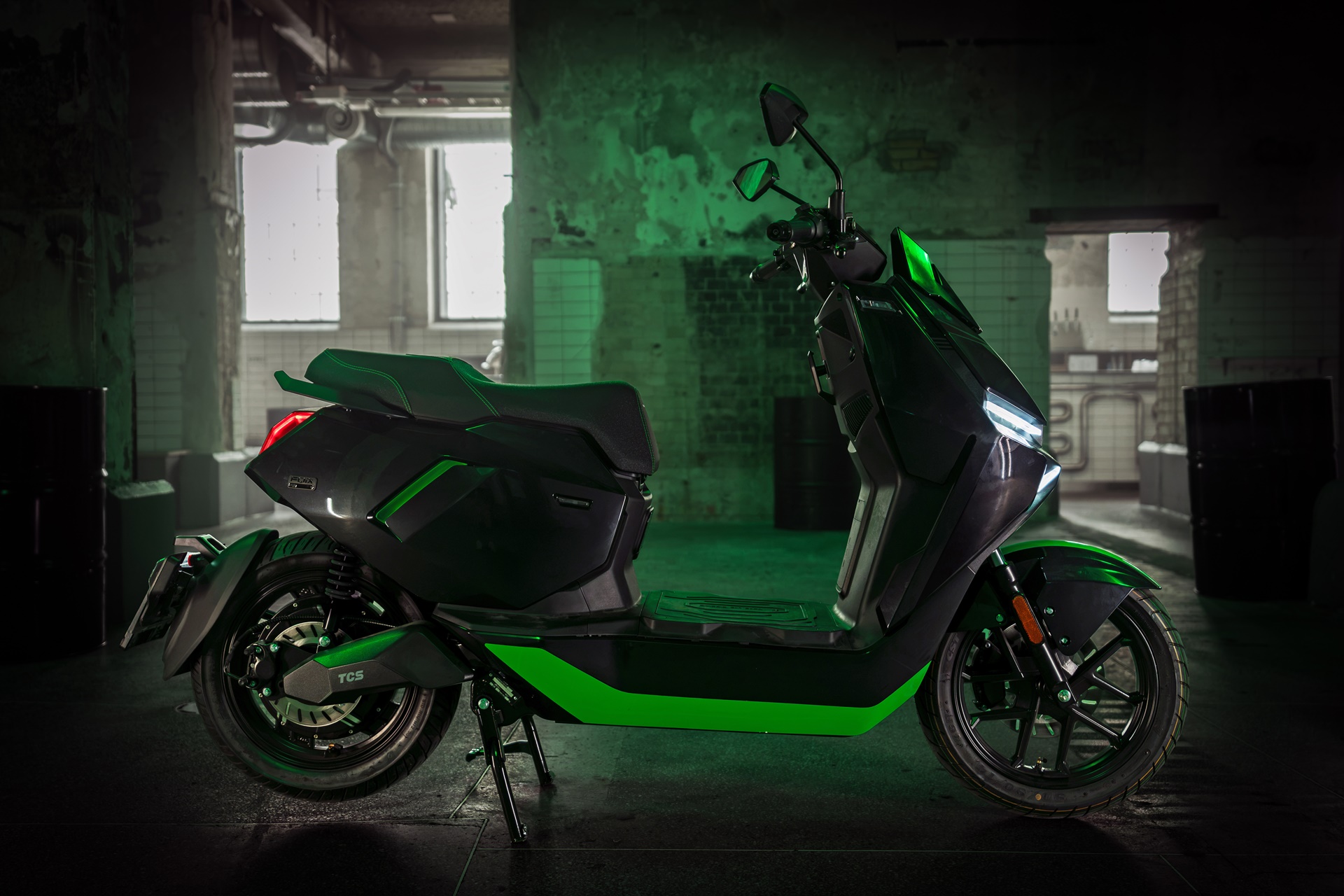 FQiX x Razer Special Edition: movilidad urbana bajo un lenguaje icónico de diseño