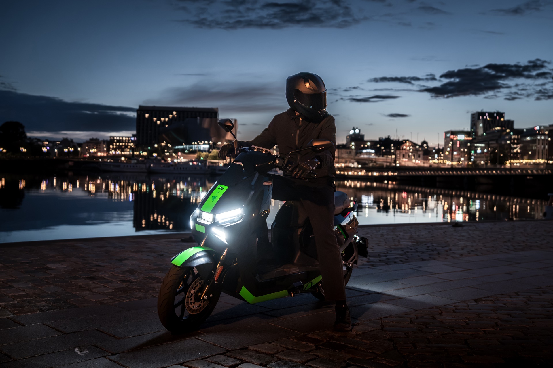 FQiX x Razer Special Edition: movilidad urbana bajo un lenguaje icónico de diseño