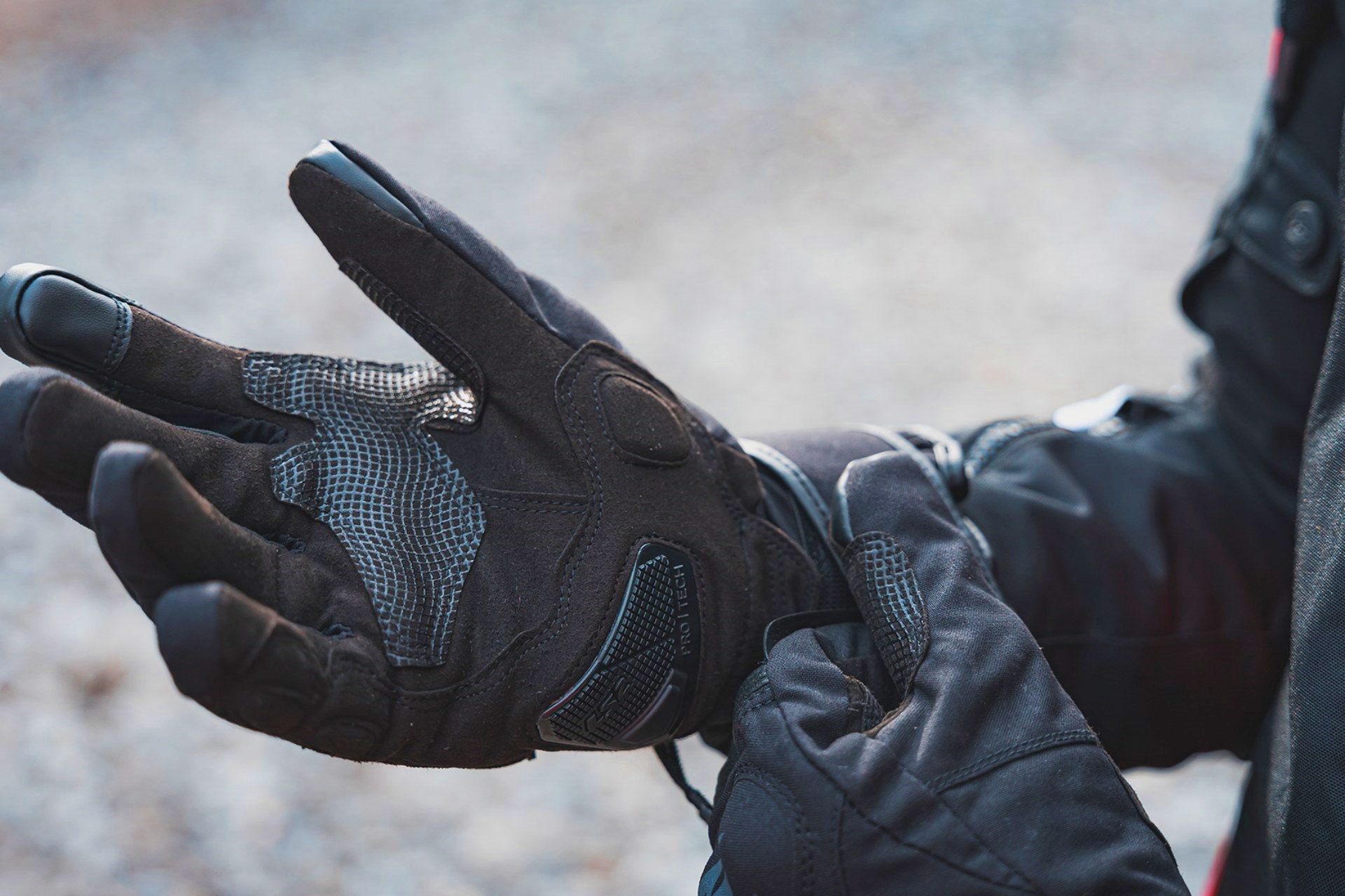 Guantes de moto LS2 nueva Normativa DGT