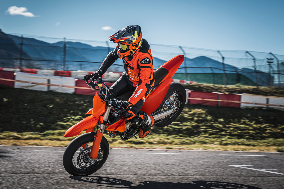 KTM 450 SMR 2027: la diversión en pista está asegurada