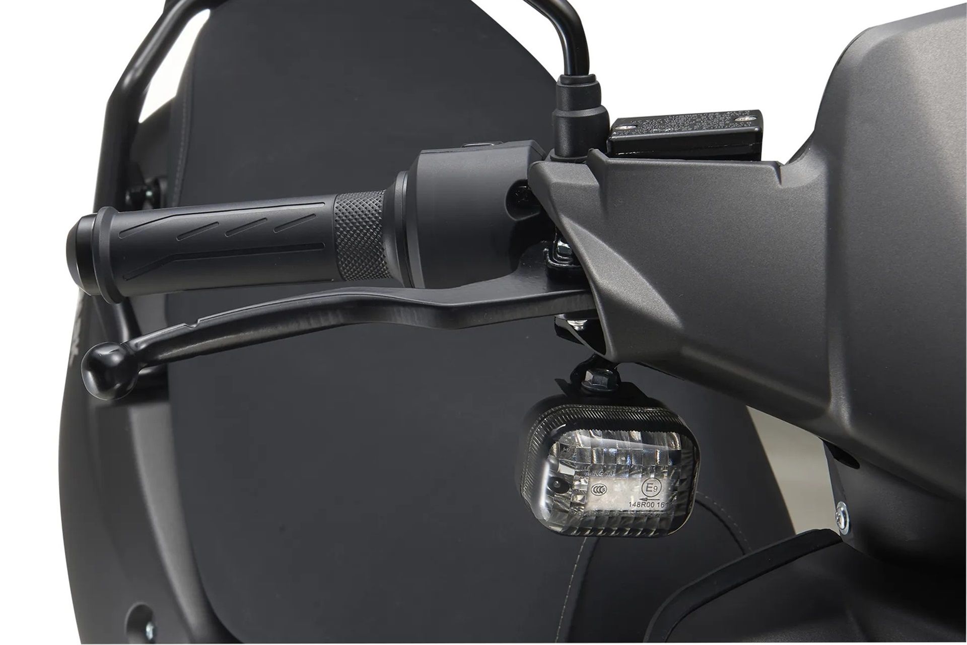 Nerva lanza al mercado su nuevo Spark, el scooter eléctrico de acceso a la movilidad eléctrica