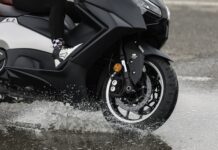 El Yamaha TMAX intensifica su carácter premium con la adición de nuevos discos NG Brakes
