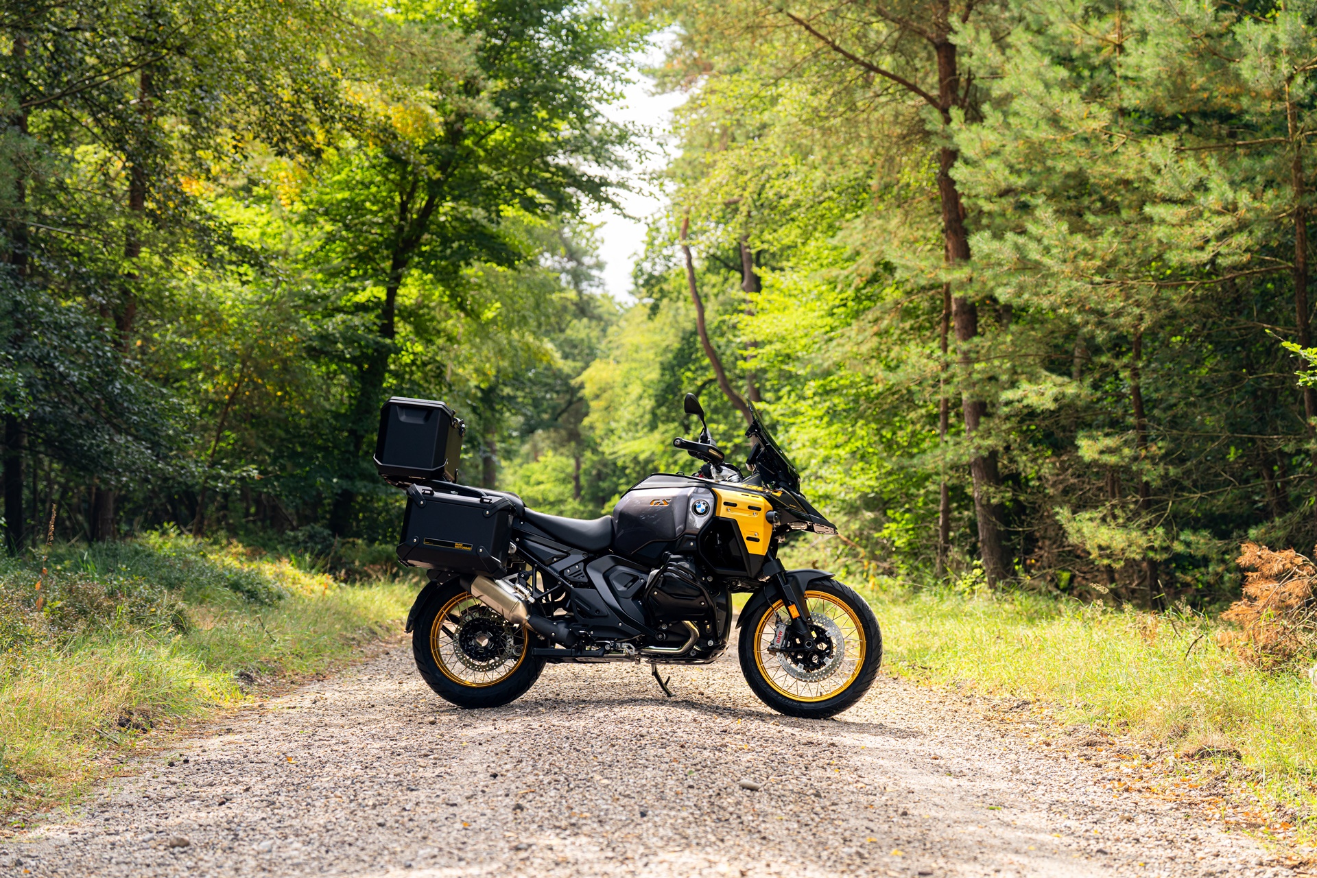 BMW R 1300 GS Aurum Edition: Solo 100 unidades por modelo, equipadas hasta arriba y con un diseño distintivo