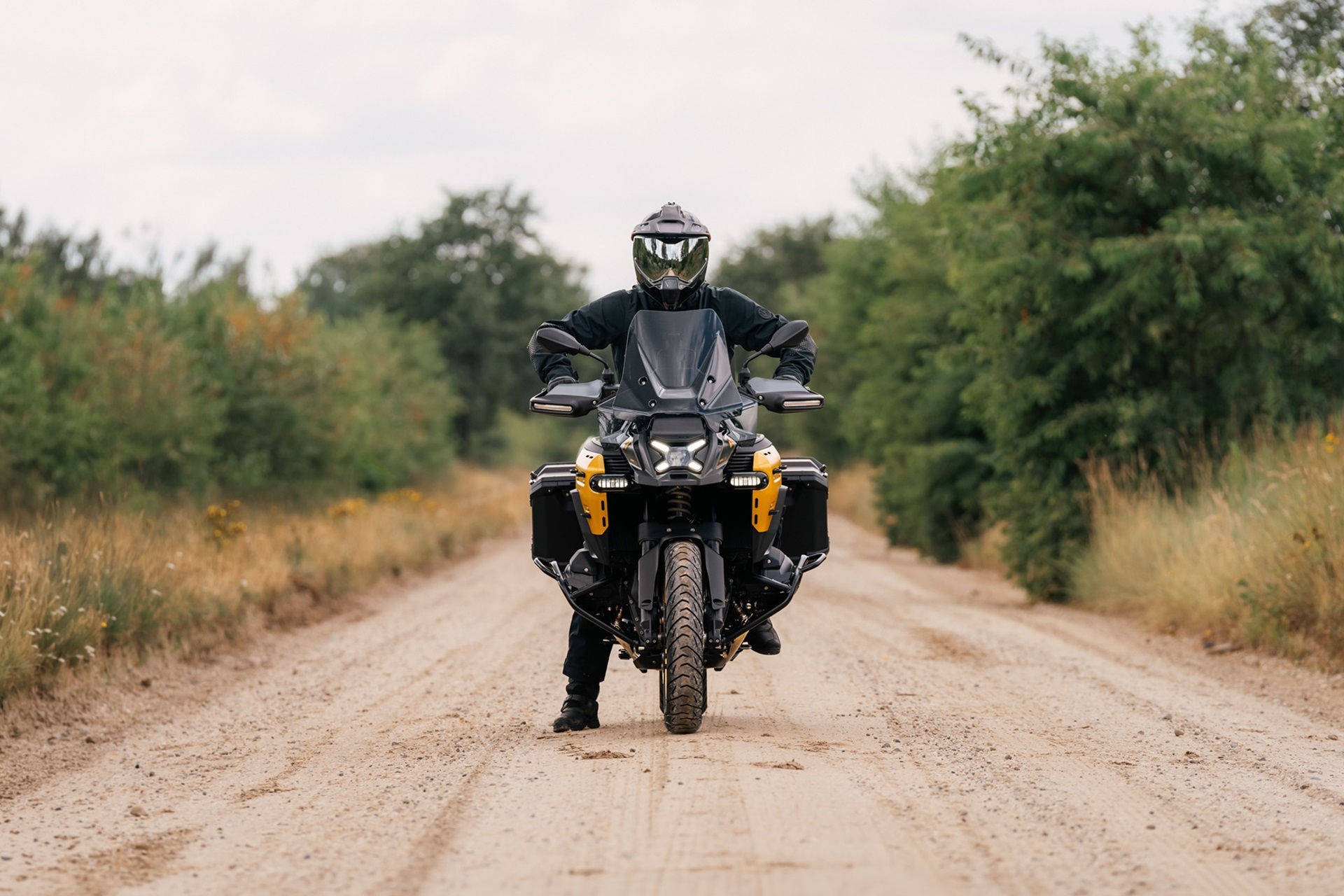 BMW R 1300 GS Aurum Edition: Solo 100 unidades por modelo, equipadas hasta arriba y con un diseño distintivo