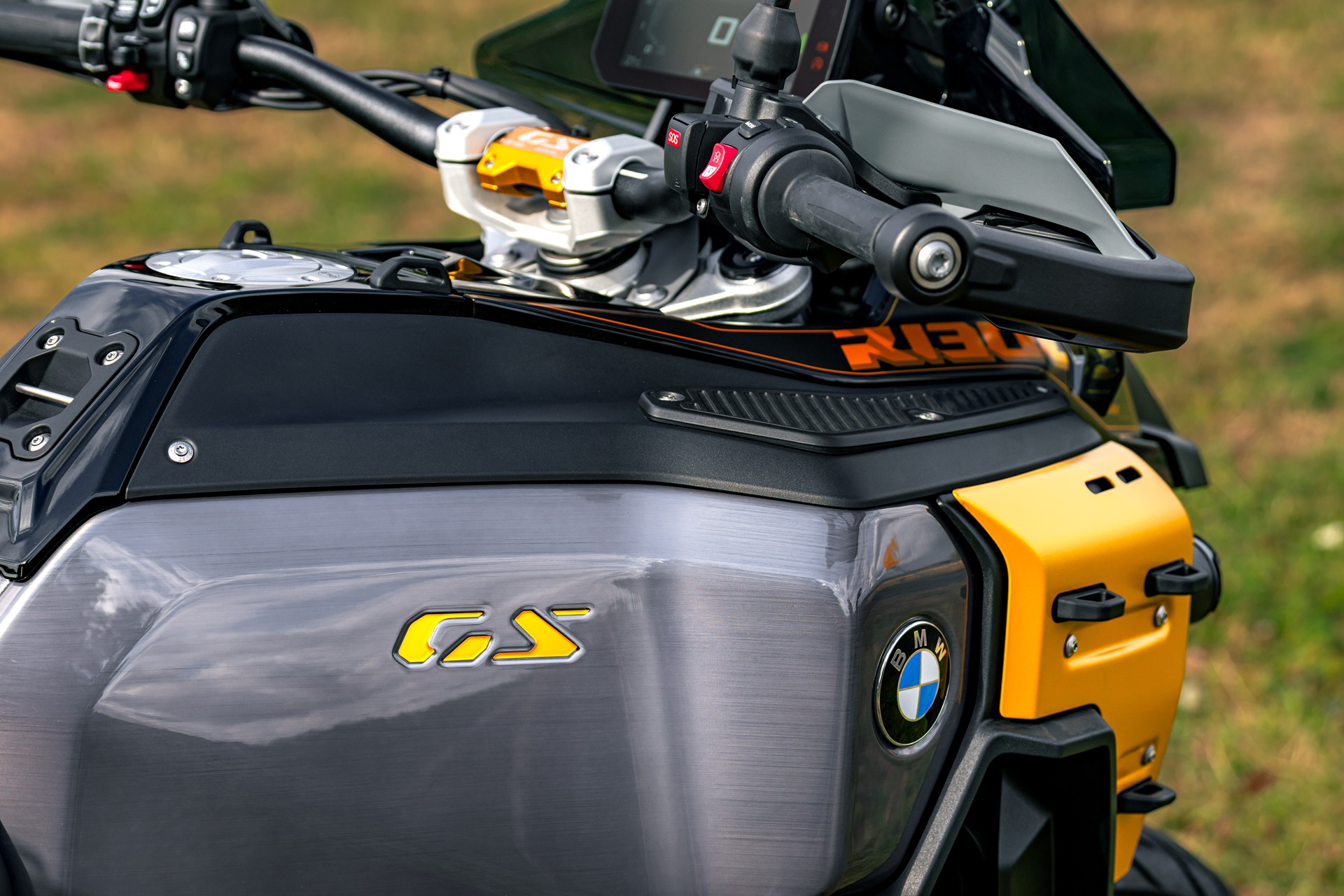 BMW R 1300 GS Aurum Edition: Solo 100 unidades por modelo, equipadas hasta arriba y con un diseño distintivo