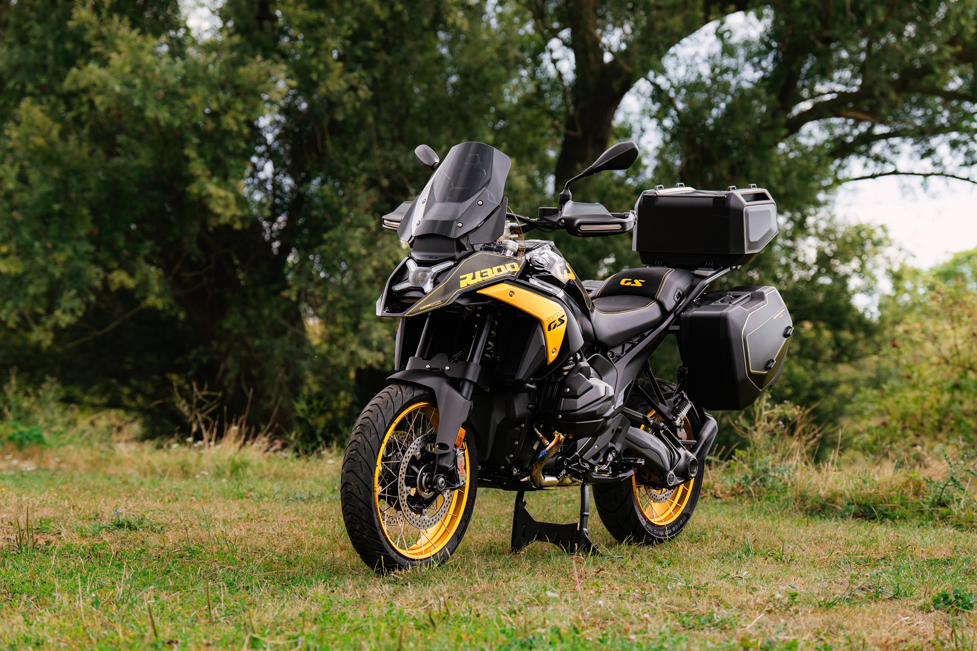 BMW R 1300 GS Aurum Edition: Solo 100 unidades por modelo, equipadas hasta arriba y con un diseño distintivo