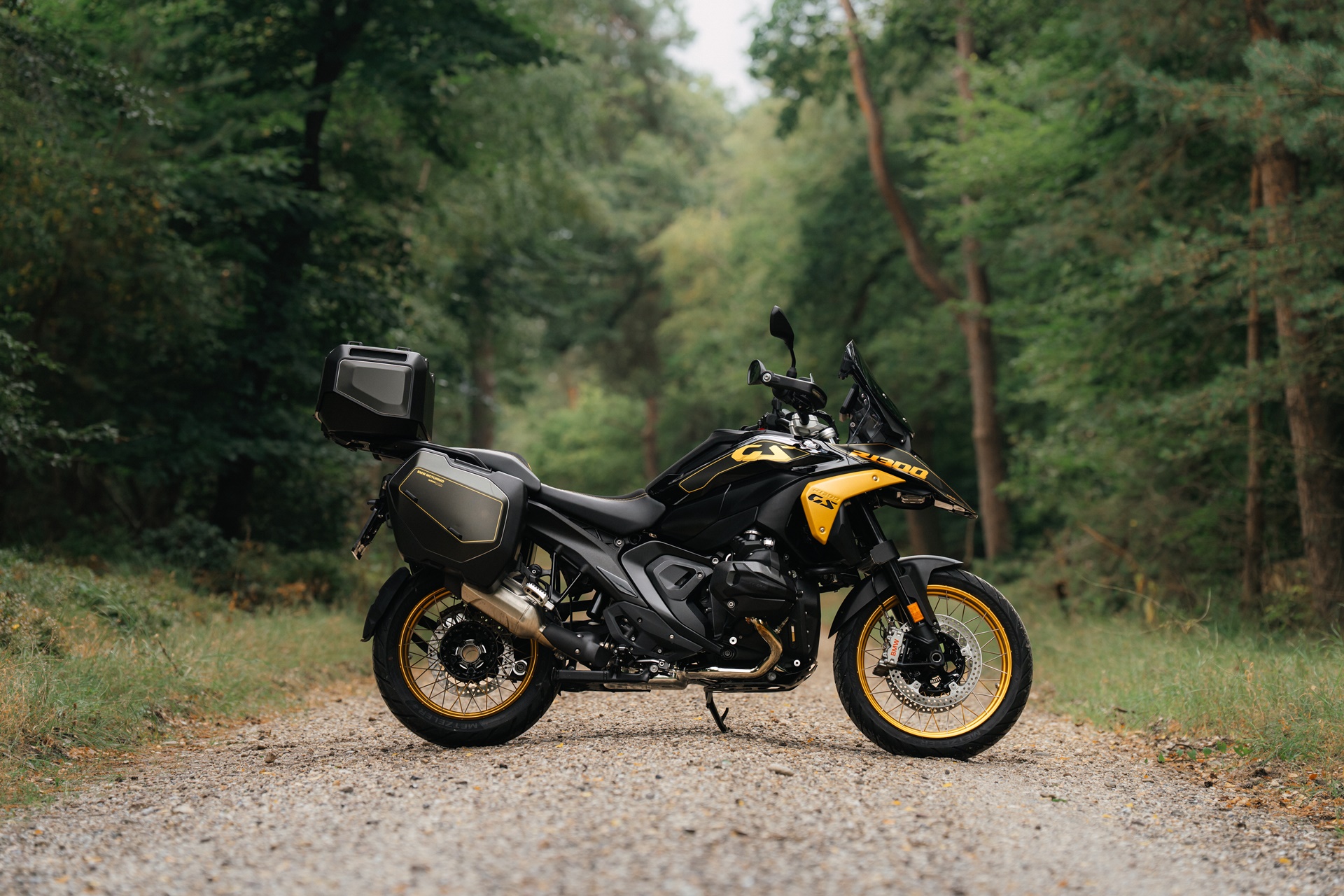 BMW R 1300 GS Aurum Edition: Solo 100 unidades por modelo, equipadas hasta arriba y con un diseño distintivo