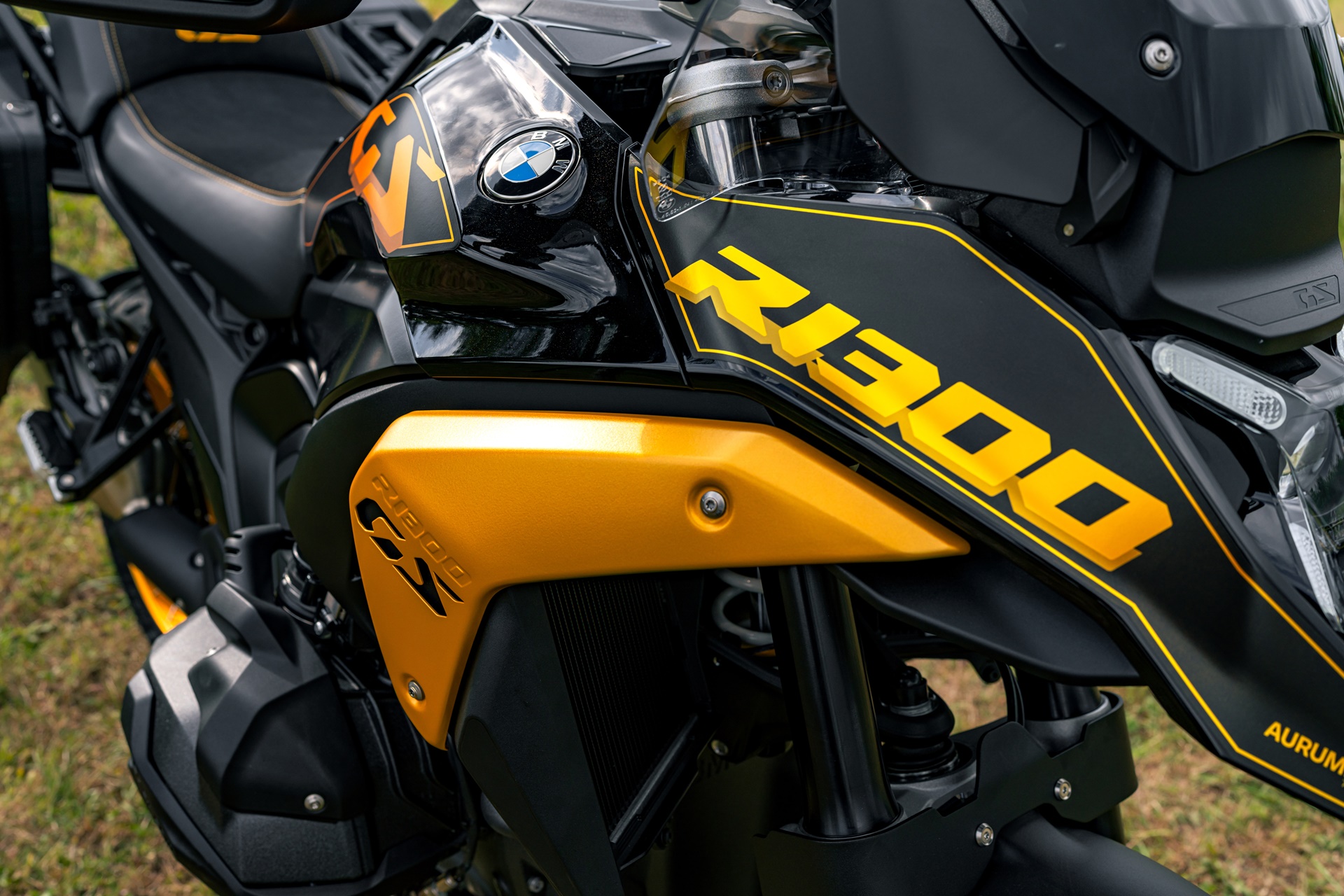 BMW R 1300 GS Aurum Edition: Solo 100 unidades por modelo, equipadas hasta arriba y con un diseño distintivo
