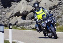 Quedan 5 días abre el armario de la moto y mira si te vas a jugar 200 euros con la normativa nueva de la DGT