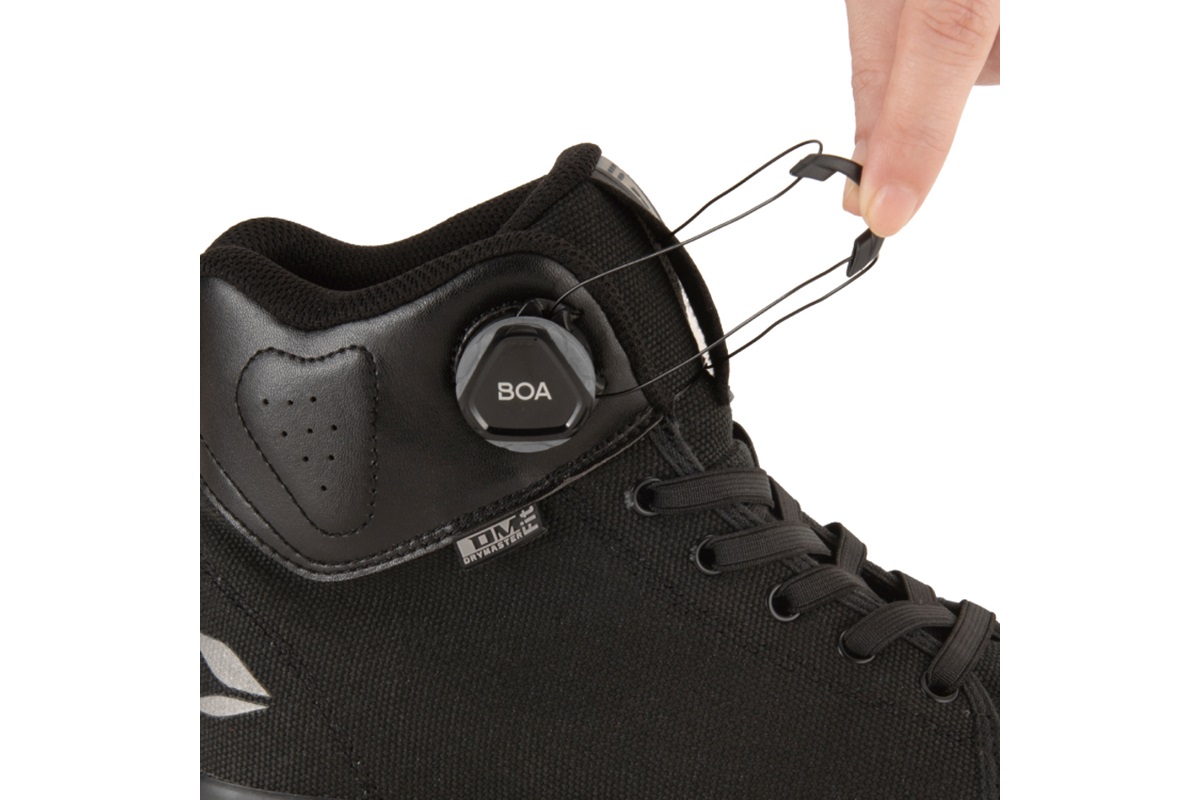 Nuevas zapatillas RS Taichi RSS017: Para montar en moto cómodamente aunque no “demos la altura”