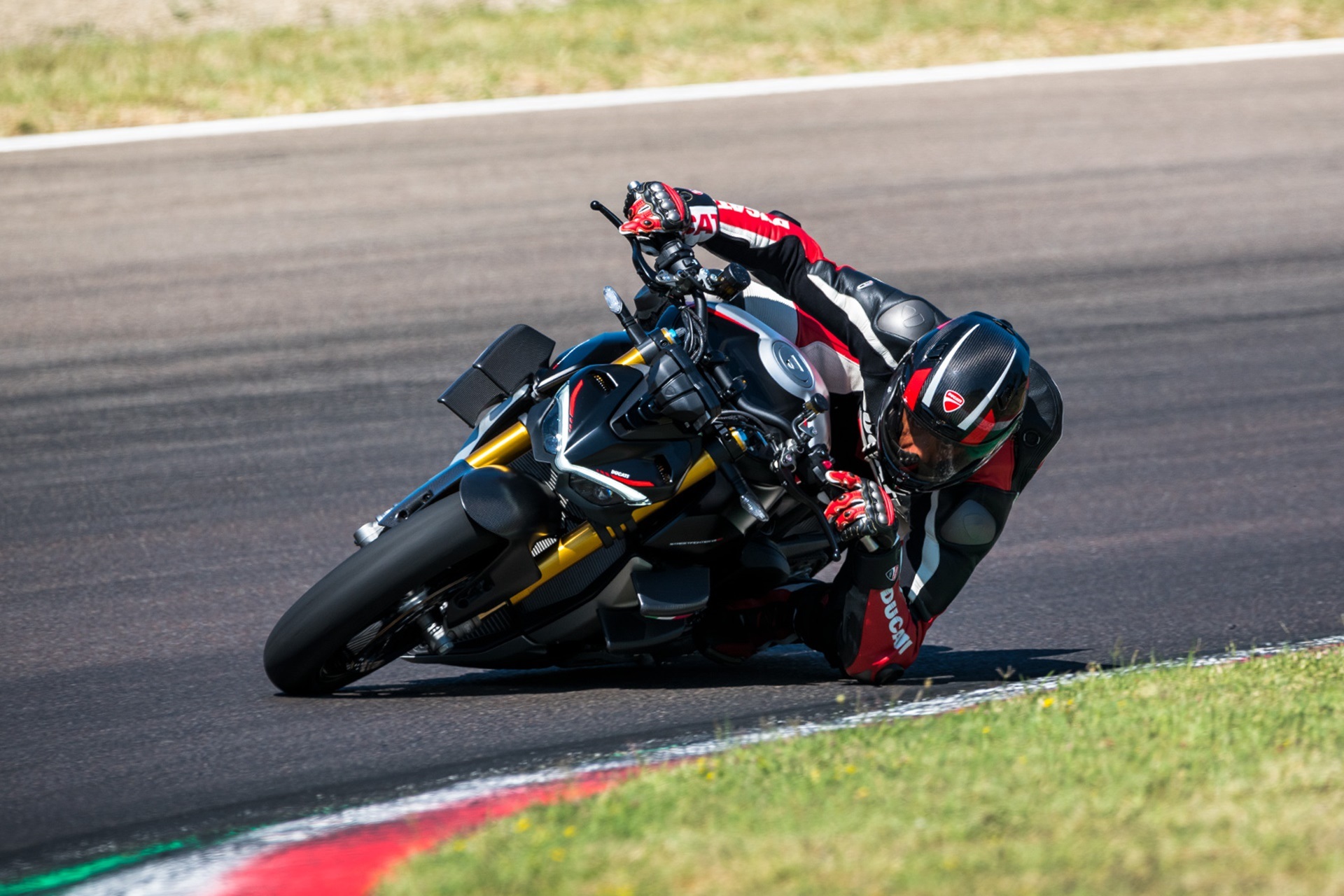 2027 será el año de las versiones SP dentro de la gama Ducati: una nueva Streetfighter V4 SP se unirá a ella