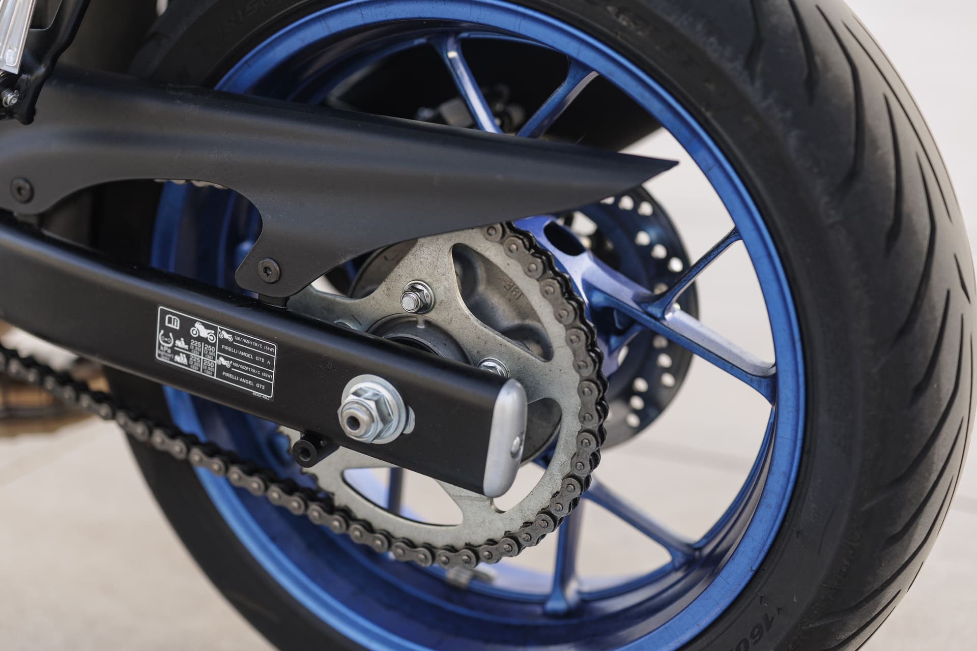 Prueba Suzuki SV-7GX