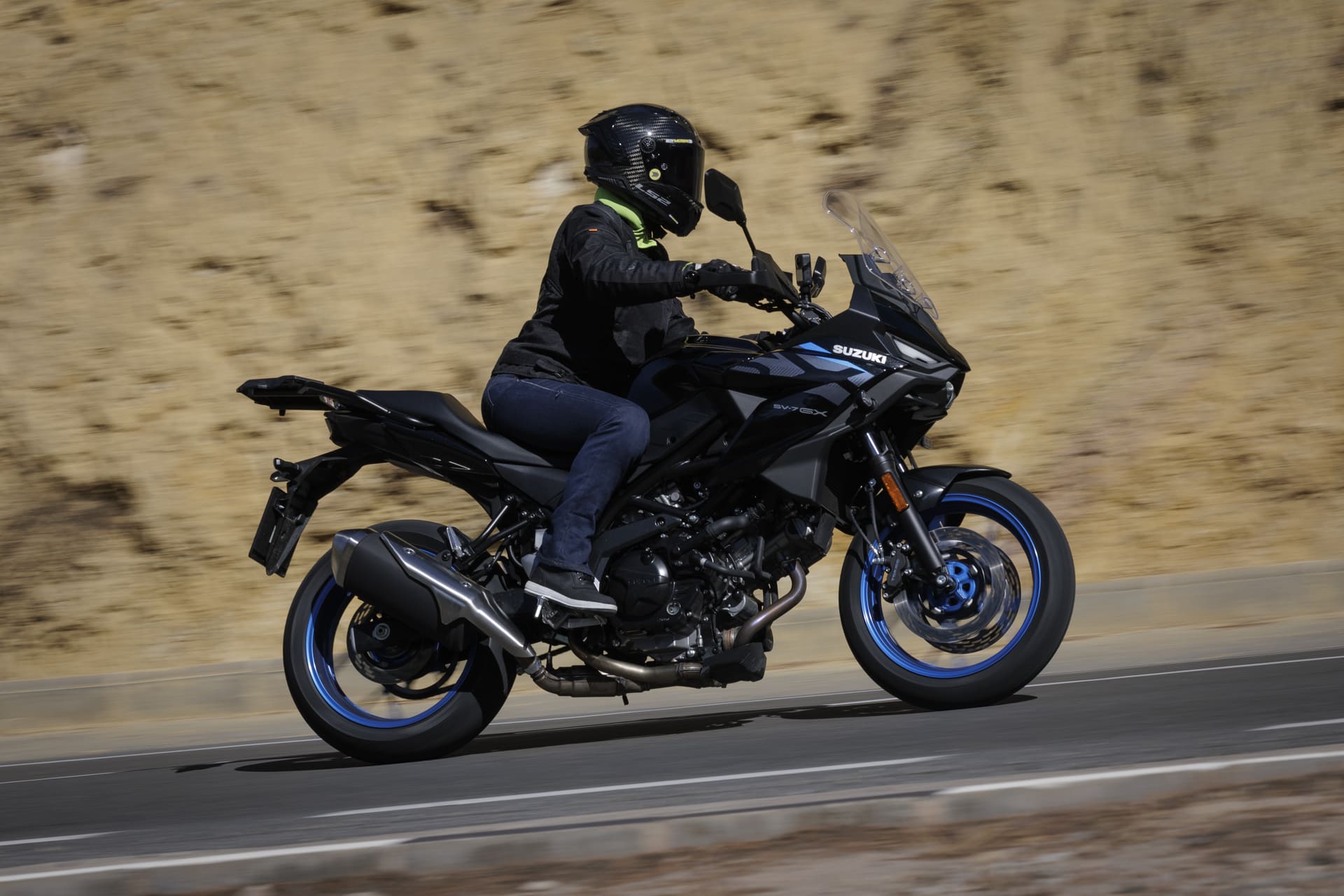 Prueba Suzuki SV-7GX