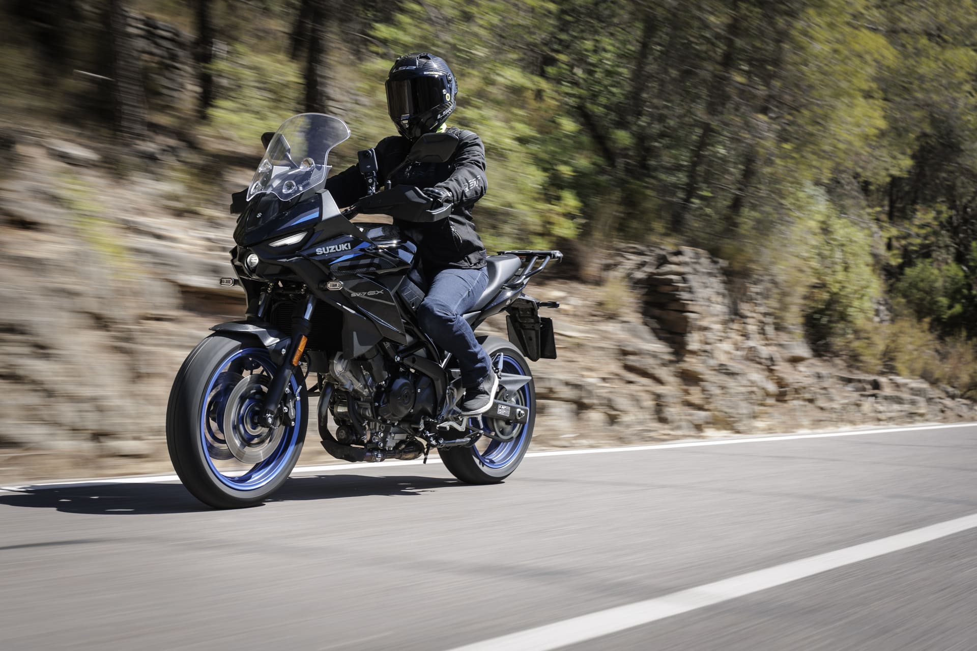 Prueba Suzuki SV-7GX