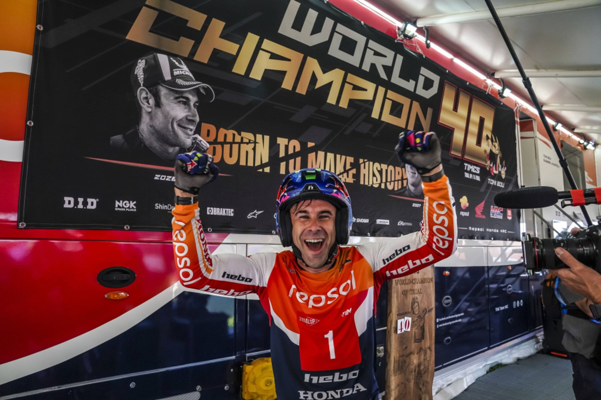 Toni Bou marca un hito histórico en el deporte: alcanza los 40 títulos mundiales