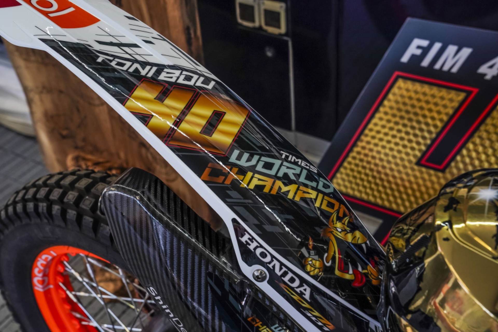 Toni Bou marca un hito histórico en el deporte: alcanza los 40 títulos mundiales