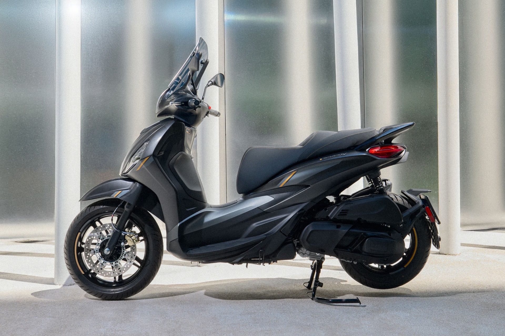 Piaggio lanza una suculenta campaña de descuentos directos en su gama de scooters de “Rueda Alta”