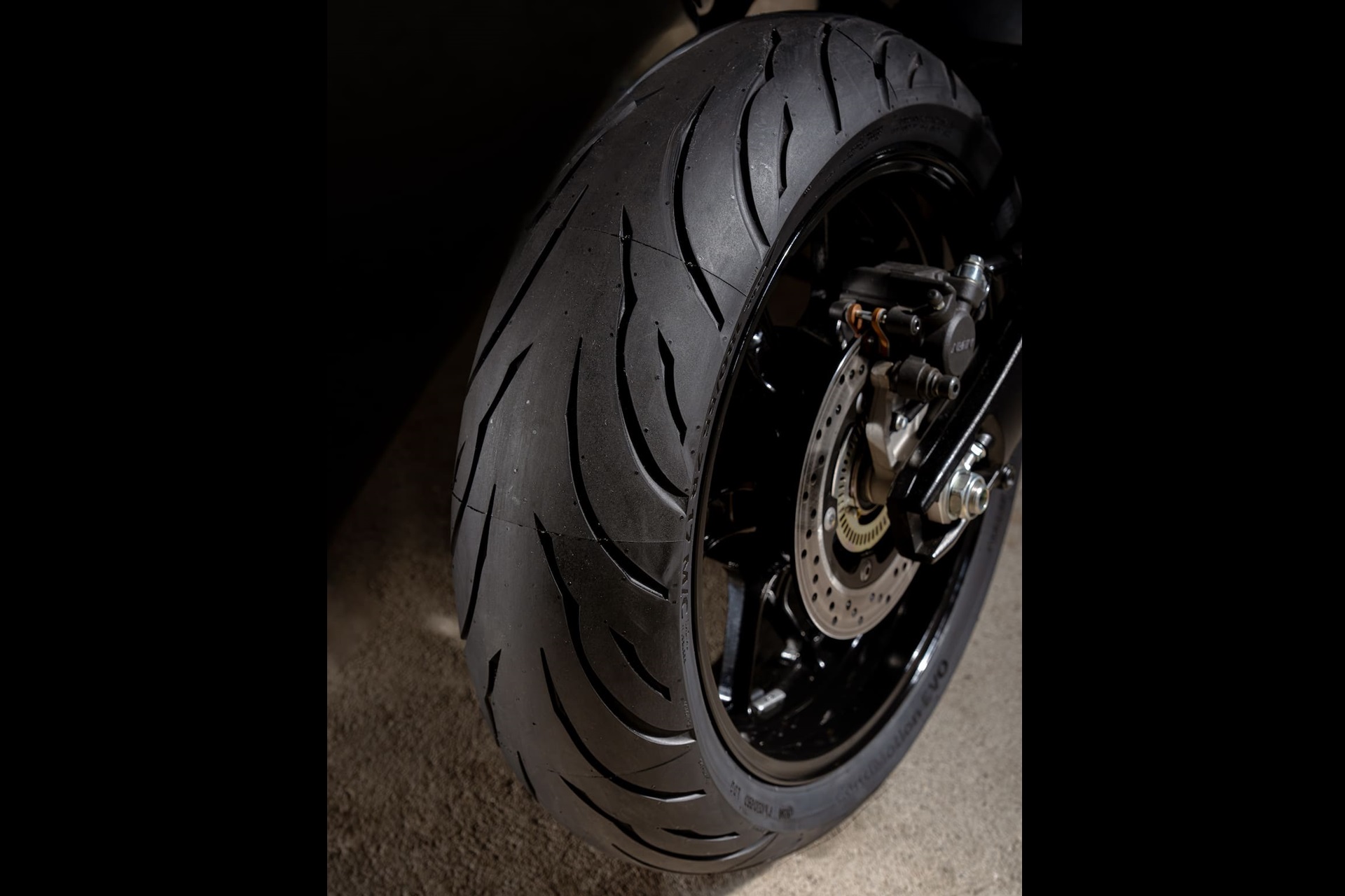 Continental lanza el nuevo ContiMotion EVO, la nueva referencia dentro de su gama sport touring