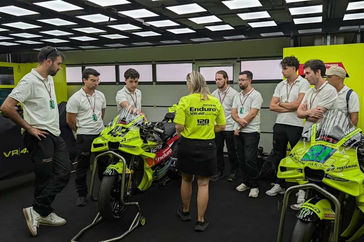 Los alumnos del Máster en Ingeniería del Motorsport viven desde dentro la competición durante el GP de Aragón 2026