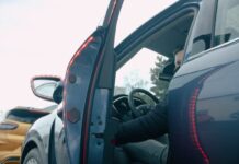 BMW ataja el “dooring” con su la última tecnología en materia de seguridad