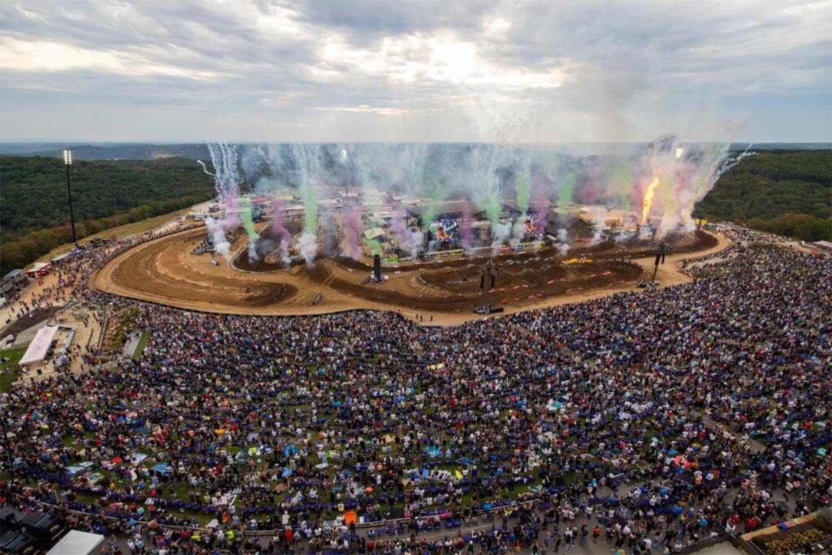 El formato del SuperMotocross es bastante peculiar