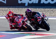 Una de las imágenes del GP fue el adelantamiento tan ajustado de Márquez a Martín