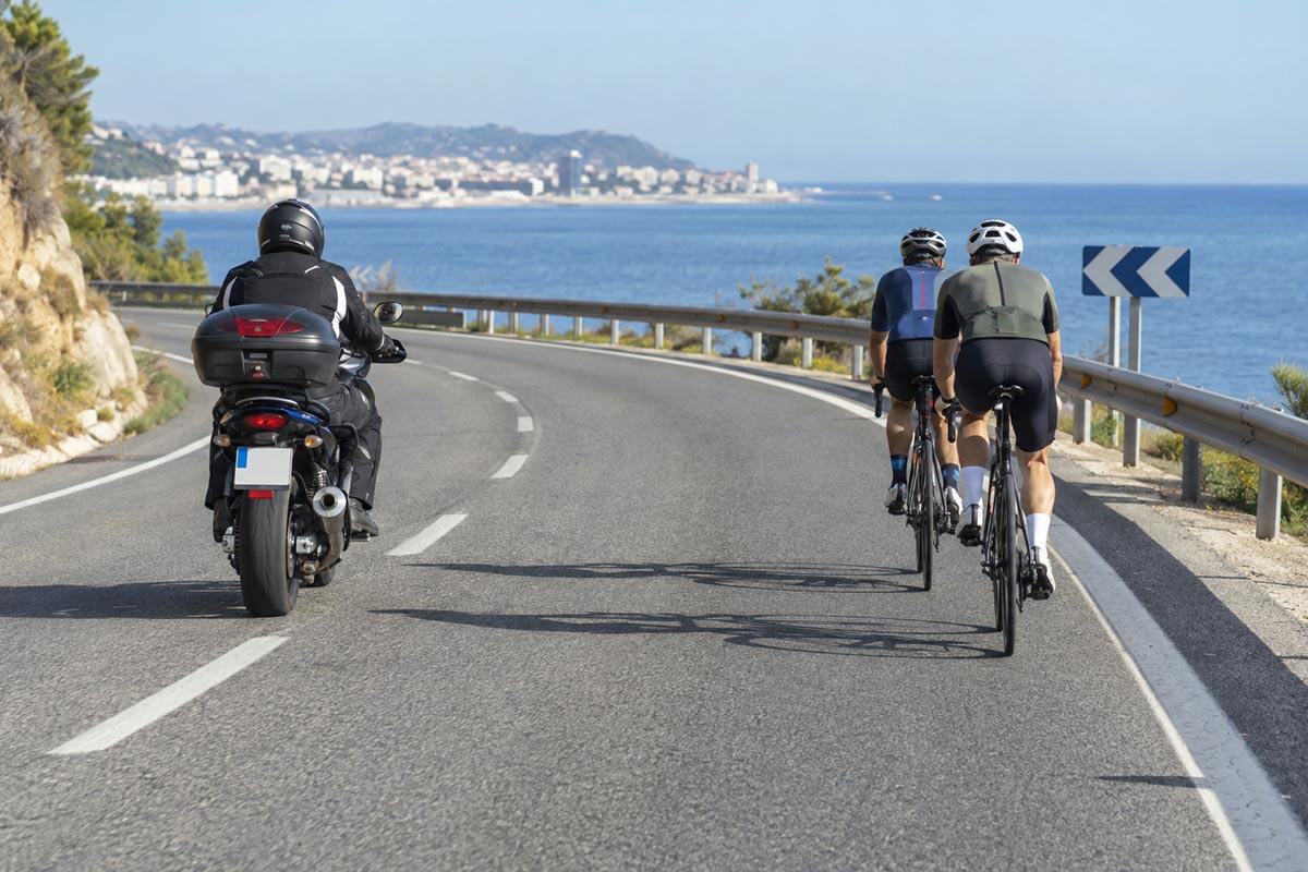 Los grupos de ciclistas deben ser tratados como una sola unidad