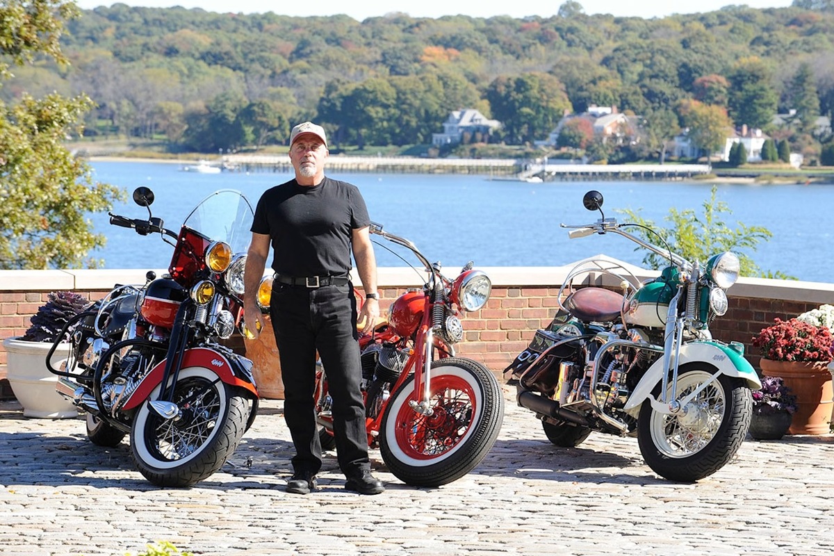 Billy Joel vende su colección de motos por una buena causa