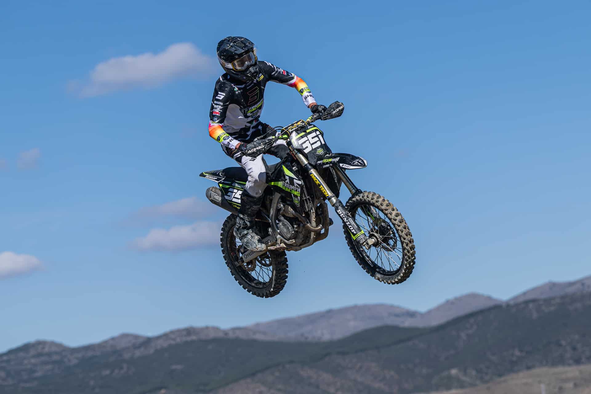 Carlos Prat y el Triumph Racing Pavo Rueda se alzan con el título nacional de Motocross Sub-18