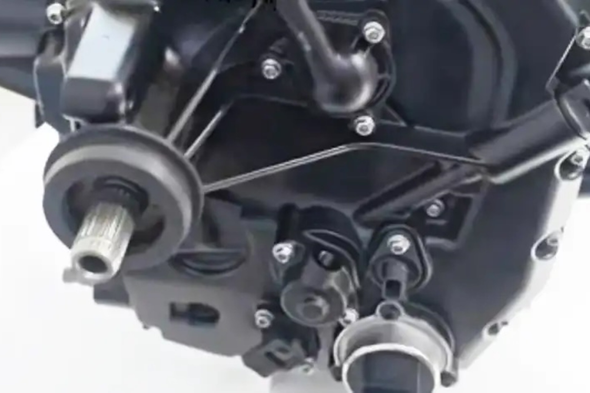 ZXMoto prepara una rival de la BMW GS: motor bóxer de 1.000 cc, cardán y cambio AMT